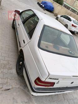 Peugeot 405